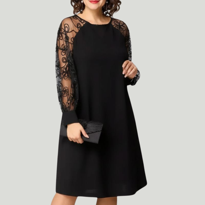 Yvonne | Robe Élégante en Dentelle Noire – Sophistication & Silhouette Sublimée