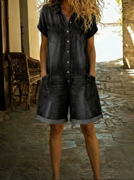 Elvora | Combinaison short en jean à col et manches courtes