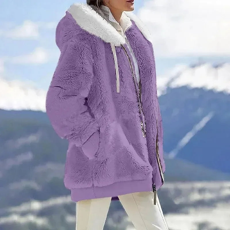 Aléana™ – La veste d’hiver élégante et chaude avec capuche et fermeture éclair