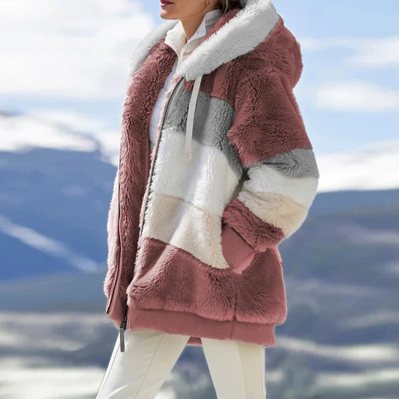 Aléana™ – La veste d’hiver élégante et chaude avec capuche et fermeture éclair